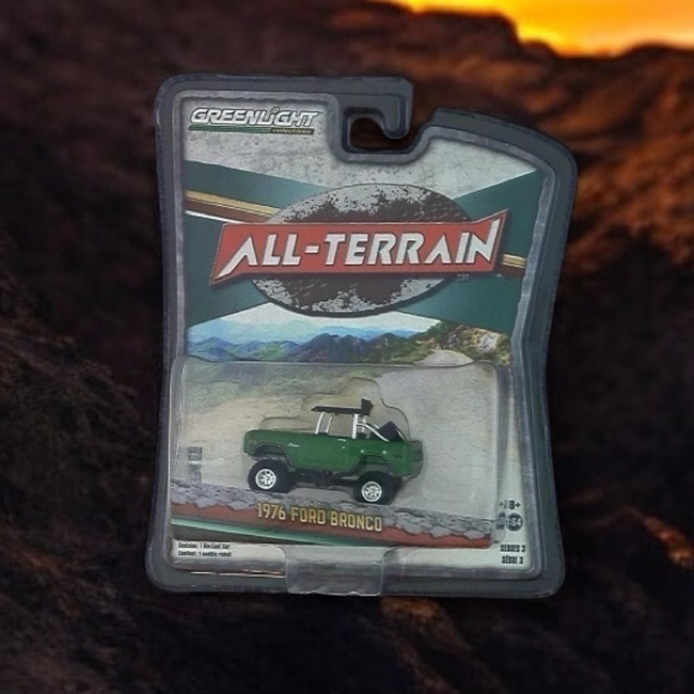 Green 1976 Ford Bronco Diecast Collectible Model
